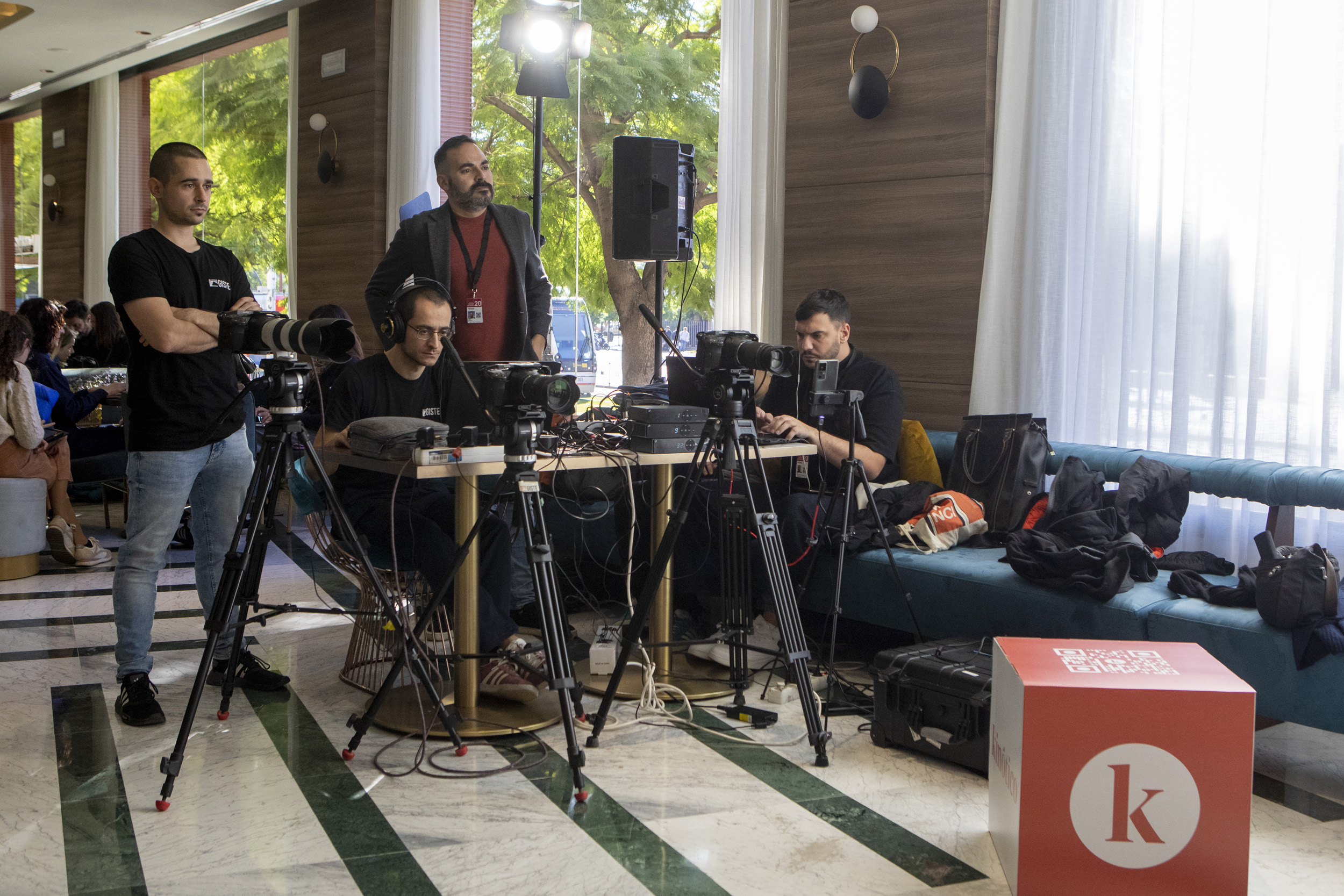 El medio de referencia en la industria audiovisual ha instalado un set de entrevistas en directo en SEFF.