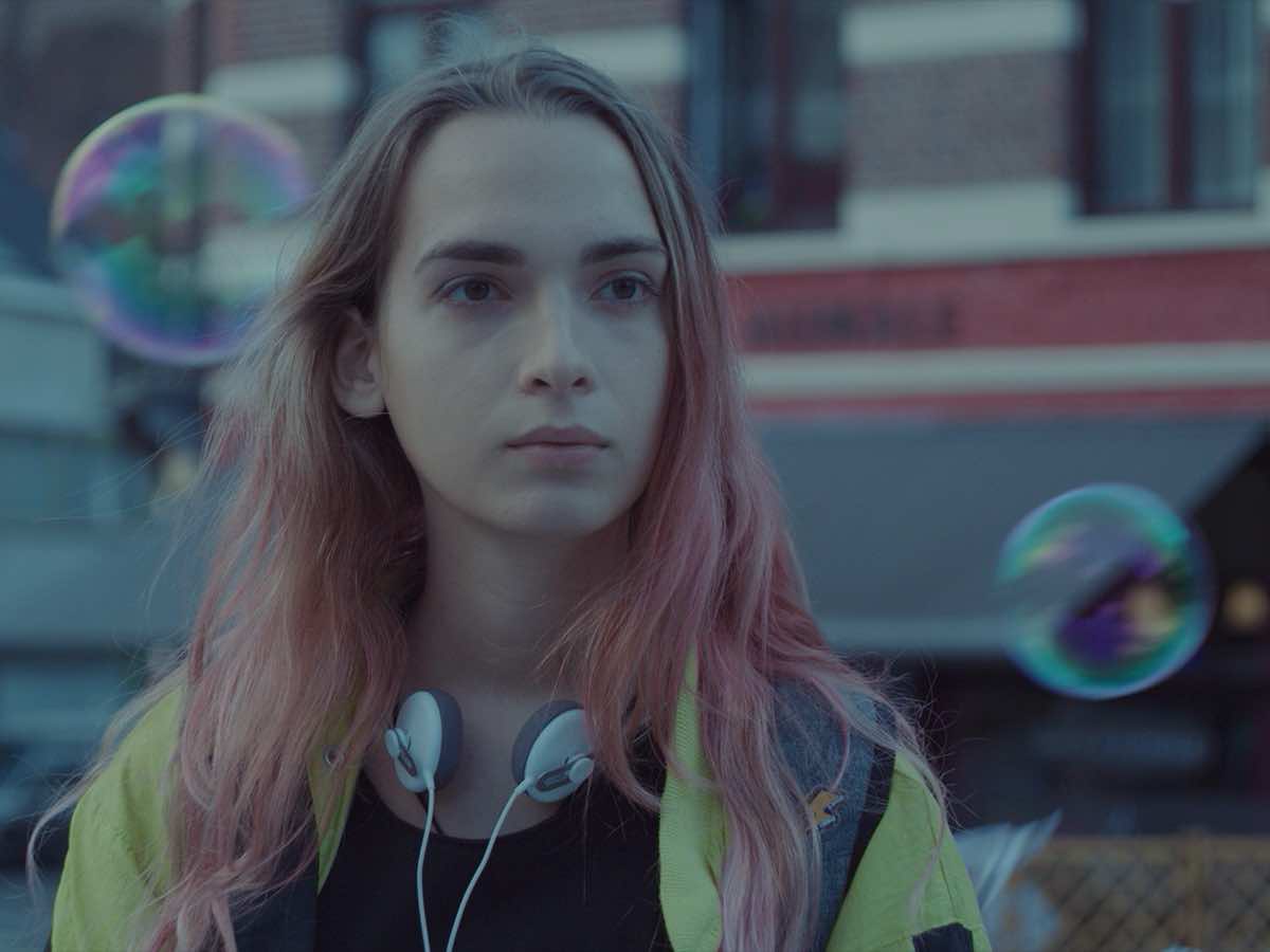 Lola (Laurent Micheli) Historias de Familia e identidad