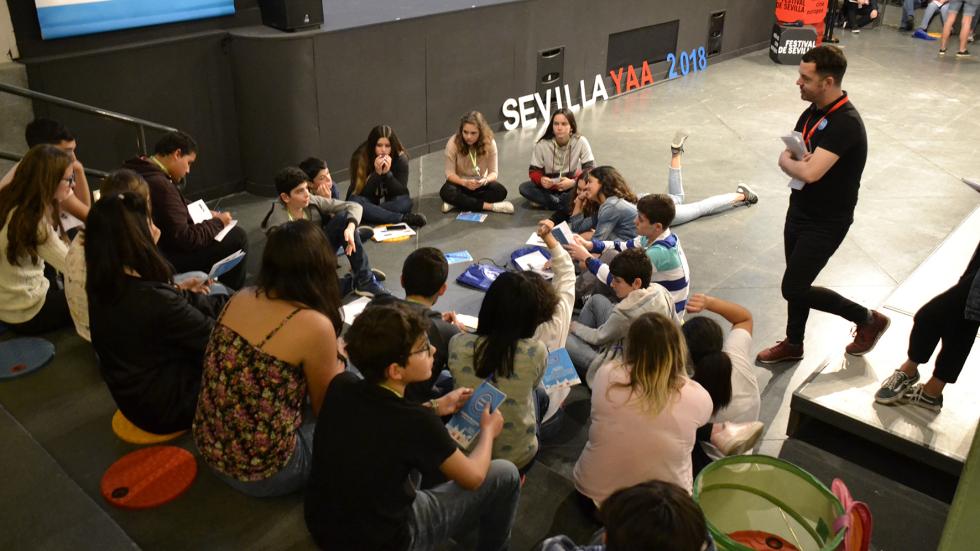 43 chicos y chicas de Sevilla vivieron un día lleno de cine europeo como jurado en los EFA YOUNG AUDIENCE AWARDS