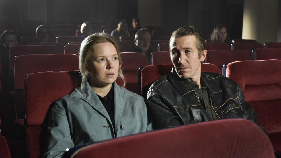 Fotograma de 'Fallen Leaves', del veterano director finlandés Aki Kaurismäki; 