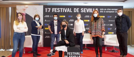 El presidente y algunos miembros de CREAMOS, hoy en rueda de prensa